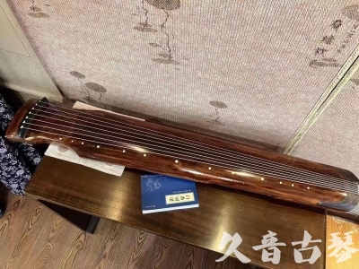 香港岛●久音古琴  ●今日推荐20230715  [断纹仲尼式]